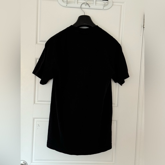 MARSHLANDS WOLF HOWLING AT MOON Black Graphic T Shirt in - Picture 8 of 10